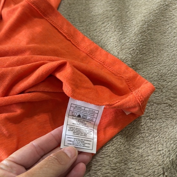 NWT Antigua O’s Vivid Long Sleeve V Neck Orange Spring Training Shirt - Picture 7 of 8